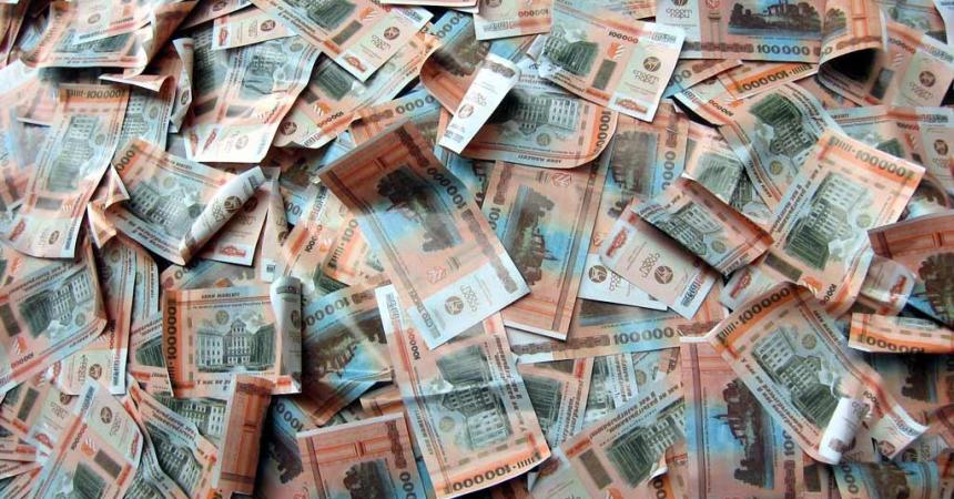 Курс на полную дедолоризацию? Минторг запретил указывать на сайтах цены в долларах и евро Курс на полную дедолоризацию? Минторг запретил указывать на сайтах цены в долларах и евро