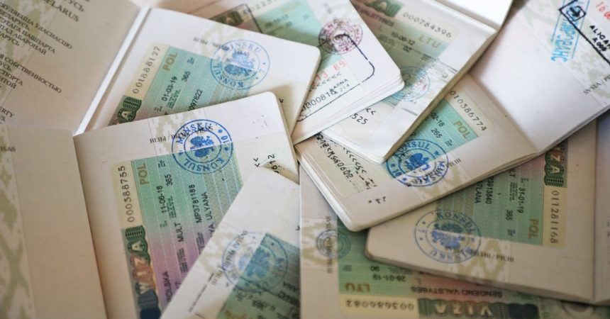 По 35 ближе к июню: что будет с ценами на «шенген» в ближайшие месяцы и когда ждать очередей По 35 ближе к июню: что будет с ценами на «шенген» в ближайшие месяцы и когда ждать очередей